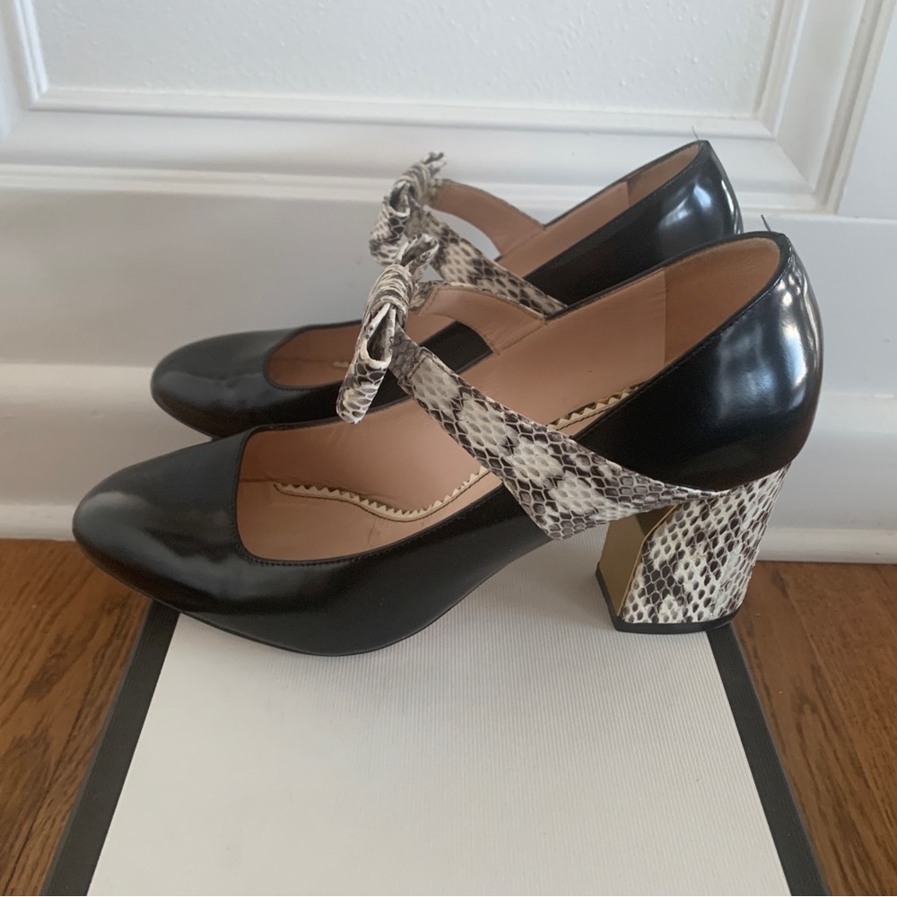 Gucci black patent leather snakeskin Nimue Mary Jane block heel w/ bow size 37.5